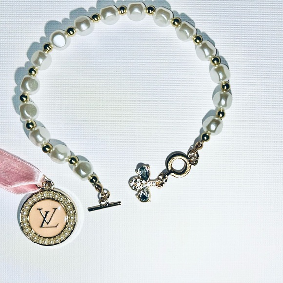 Set: 1. Louis Vuitton Gold & Pearl Pendant, 2. 8” Freshwater Pearl Like Bracelet - Picture 8 of 9